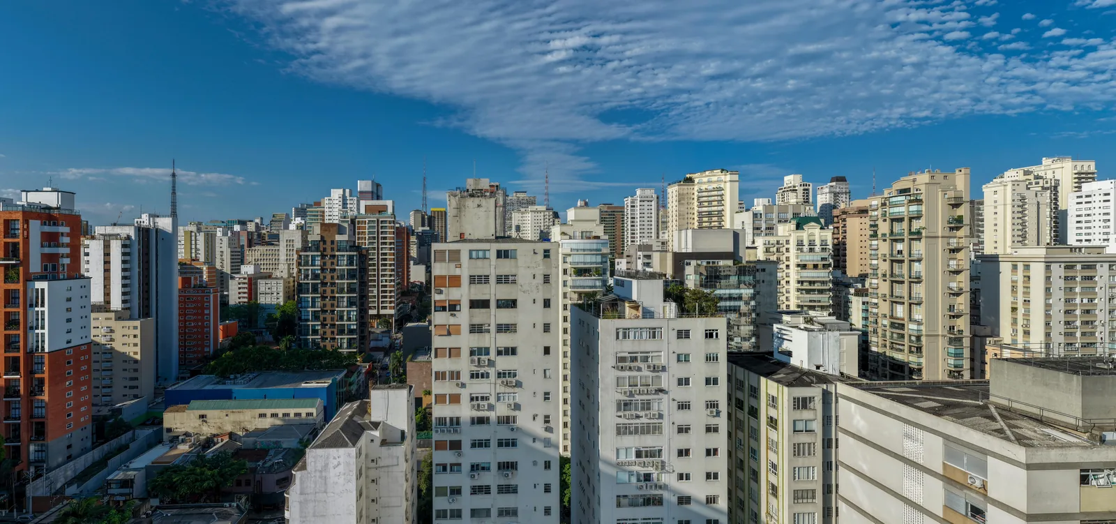 Simulação da vista do 21º andar do Nex One Galeria Jardins para a Alameda Tietê, terraço fitness, lavanderia e festas - imagem simulada pela One Innovation